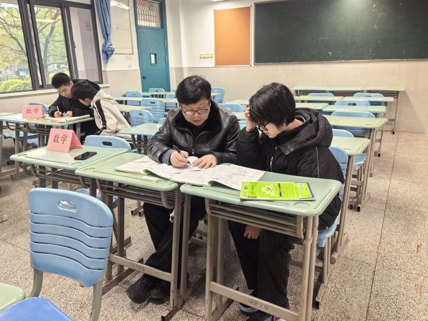 Image_25976993594881