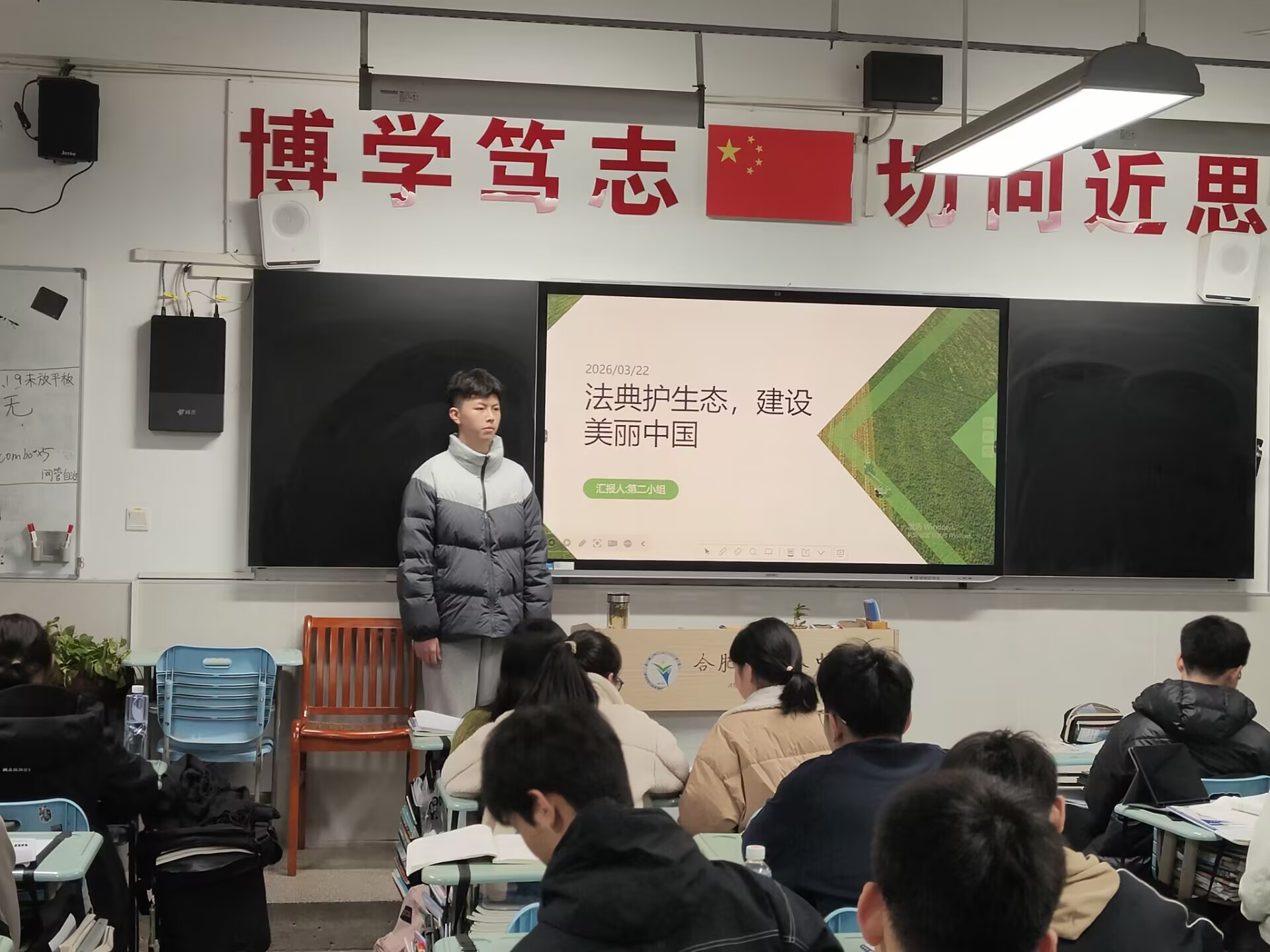 F58A37DB96E8A5B693A937F7F772F111