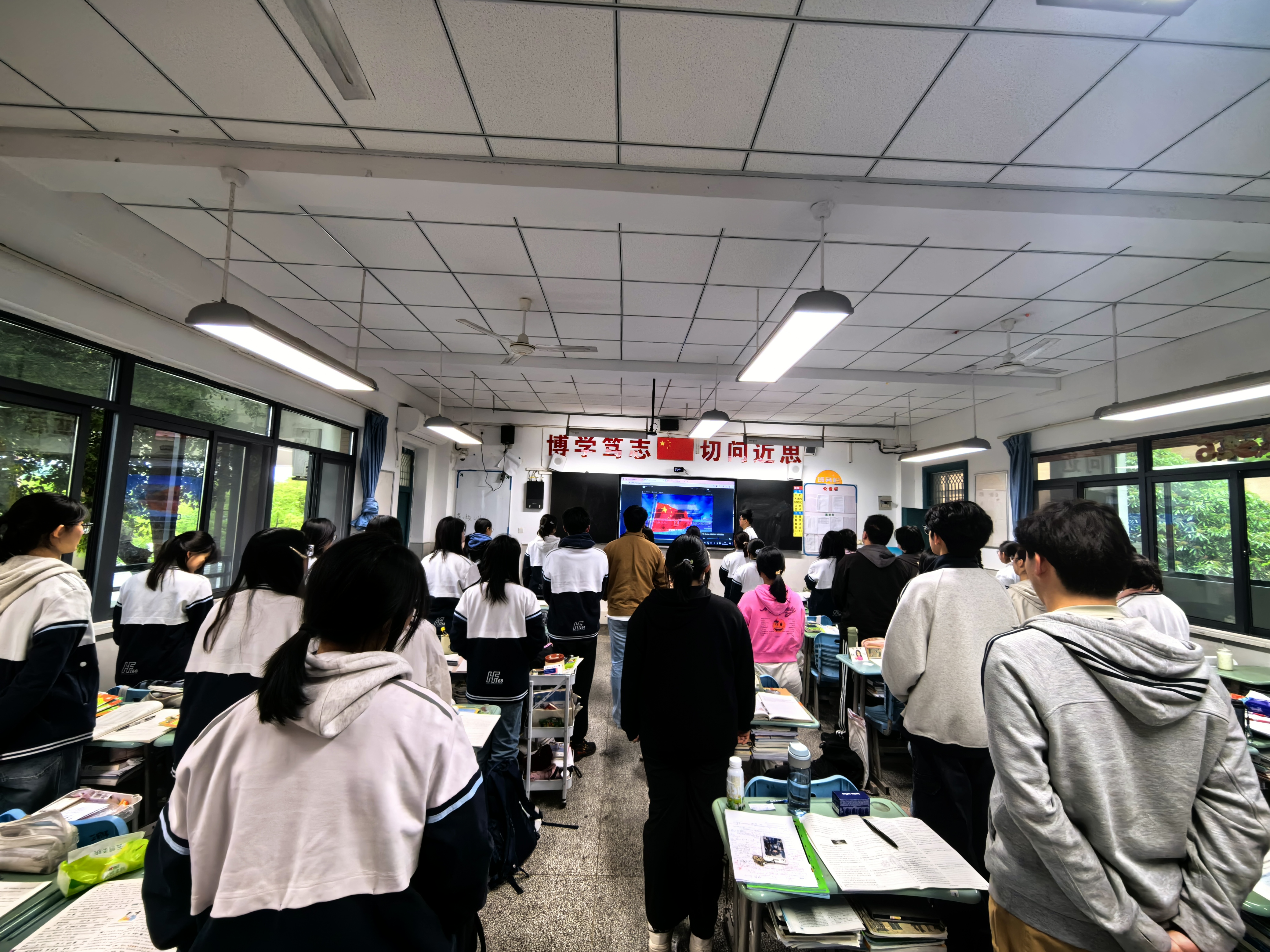 45FA3B54329B2586403EBB8306848F5F