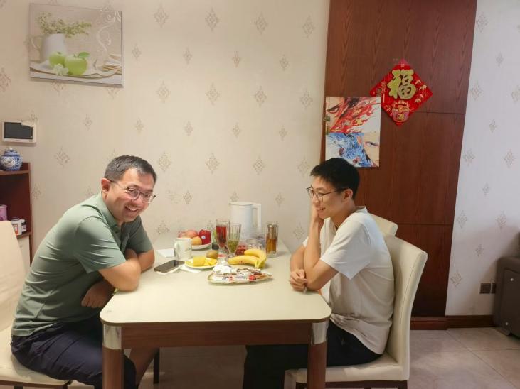 B95CE06918C558287D48FD3A5298DDDC