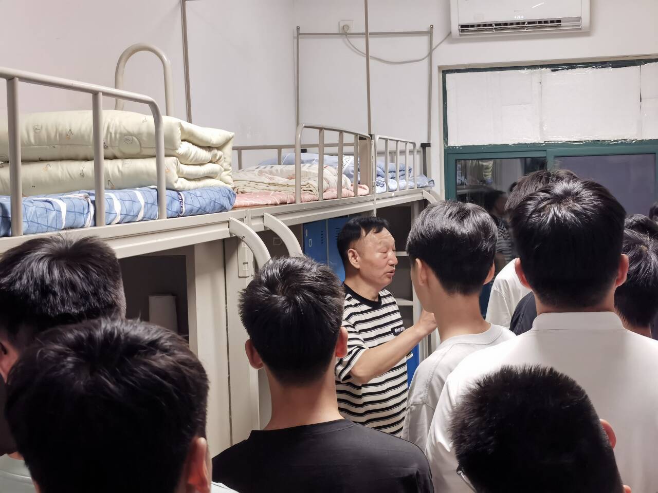 d36fe9b997d3a1c4a5b7f2f81ba2a387_720