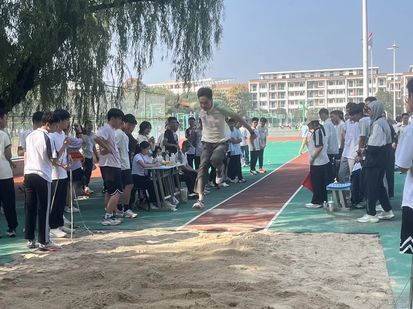 NR8AVjViQ1FBM016QTBNVFl4TnpFQnNlaG9CaE5KQ0EhIQUAcXVuZ3o!