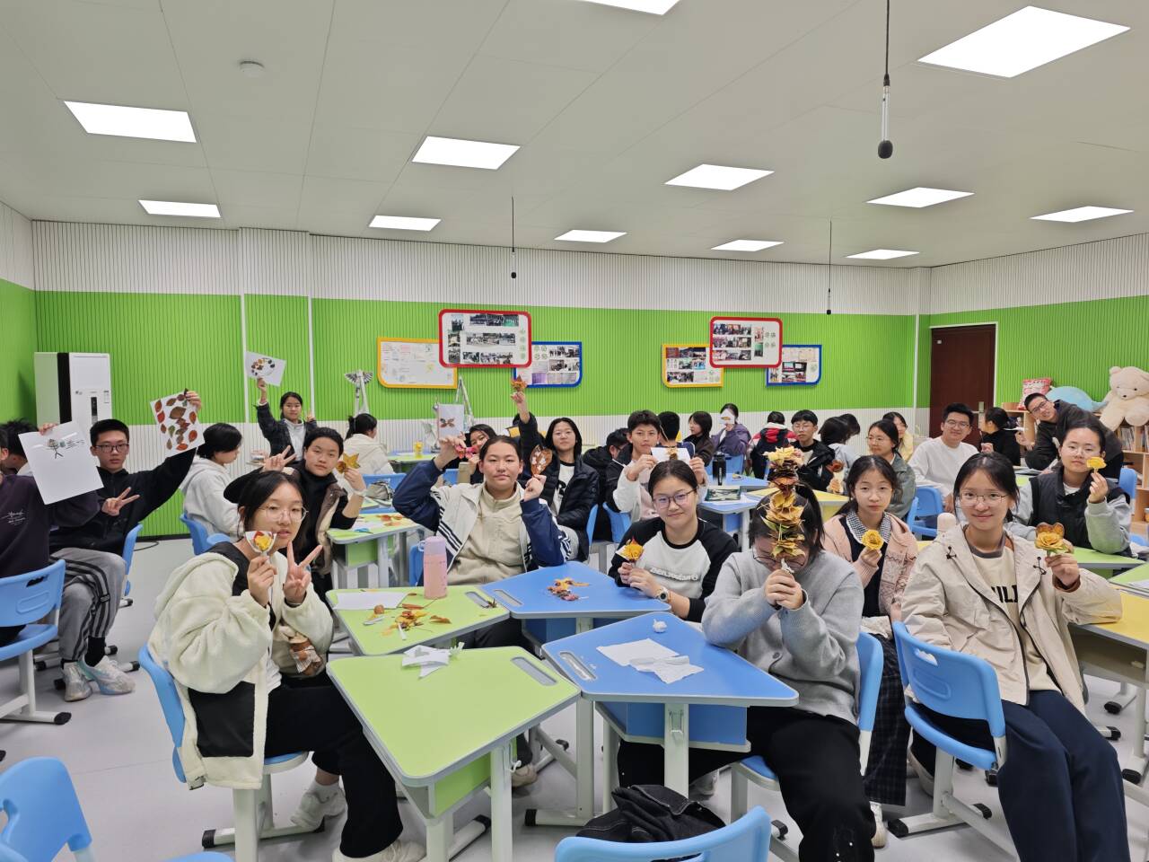 C:\Users\99613\Documents\Tencent Files\1098309627\nt_qq\nt_data\Pic\2025-11\Thumb\2234f2b023ef05e60a43892ec82e7624_720.jpg