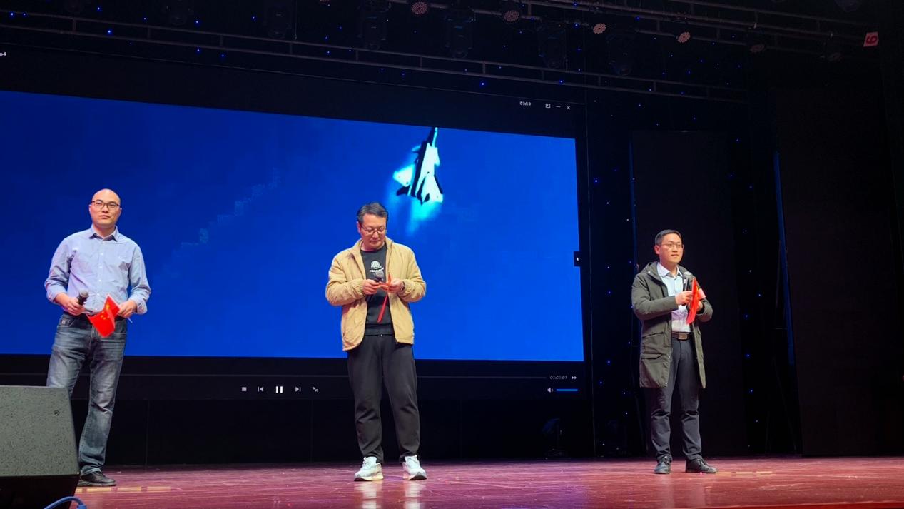 7de8aa416cd7e77ce56d4d122229c6d