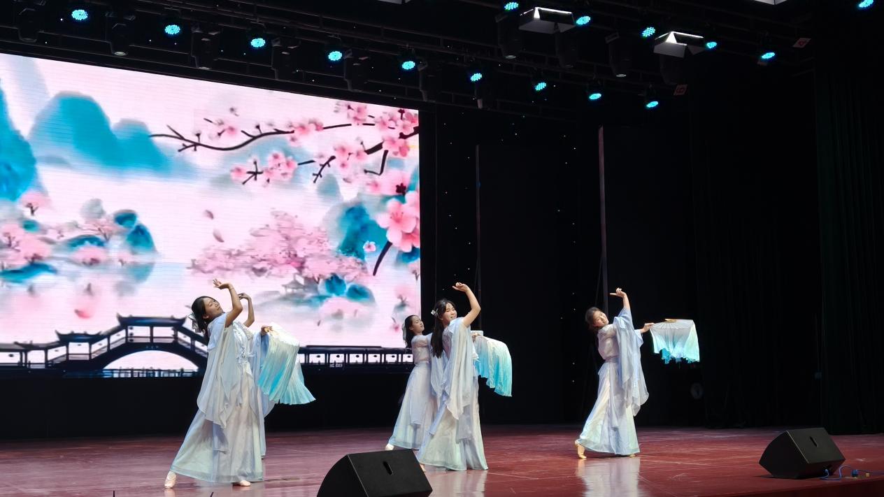 09b613e9d785d8c9591511b6ab466e3