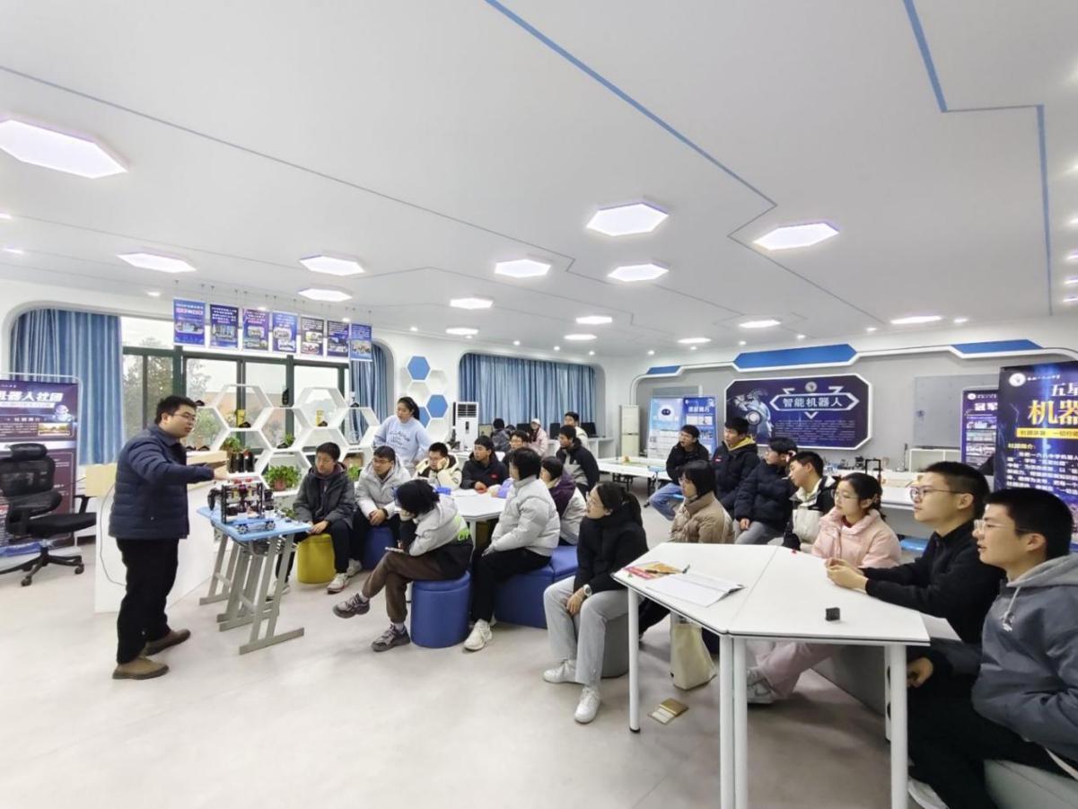 FF0D2653E605D05A3AF3A8F6E0501824