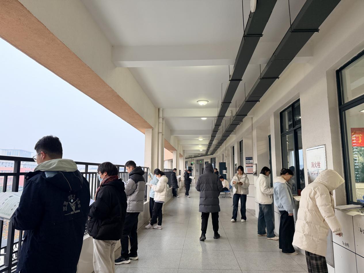 04ef63a84b0200f063fc455e2446cc5e