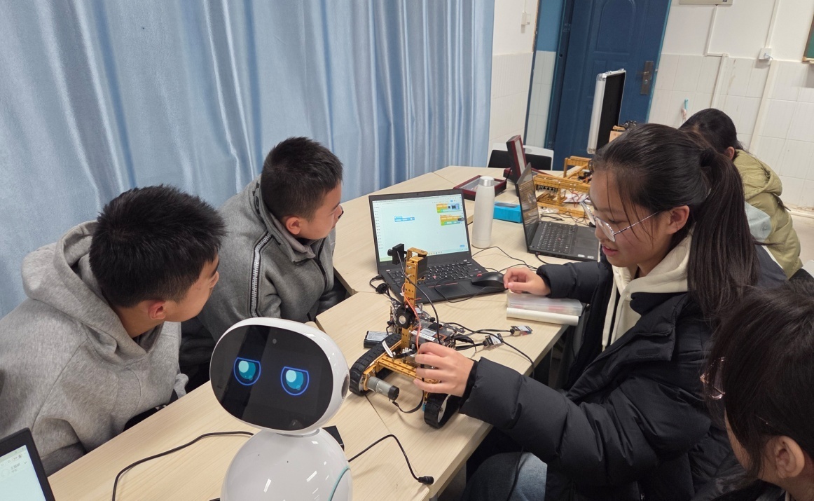 C:\Users\Administrator\Desktop\25年科技节图片\e44e094a1784d3a47f9aba1e4e0c6da9.jpg C:\Users\Administrator\Desktop\25年科技节图片\e44e094a1784d3a47f9aba1e4e0c6da9.jpg