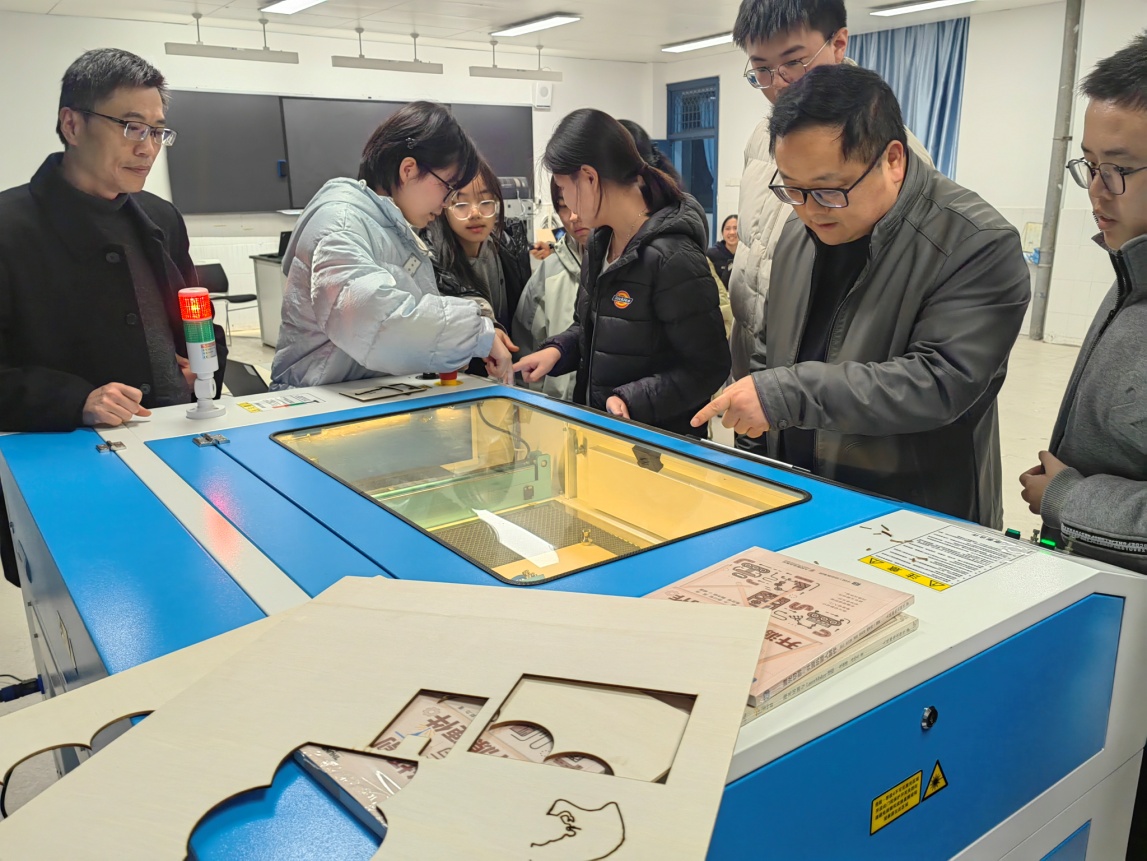 C:\Users\Administrator\Desktop\25年科技节图片\4b8ddc0999def99aaafb91dae878f0fe.jpg C:\Users\Administrator\Desktop\25年科技节图片\4b8ddc0999def99aaafb91dae878f0fe.jpg