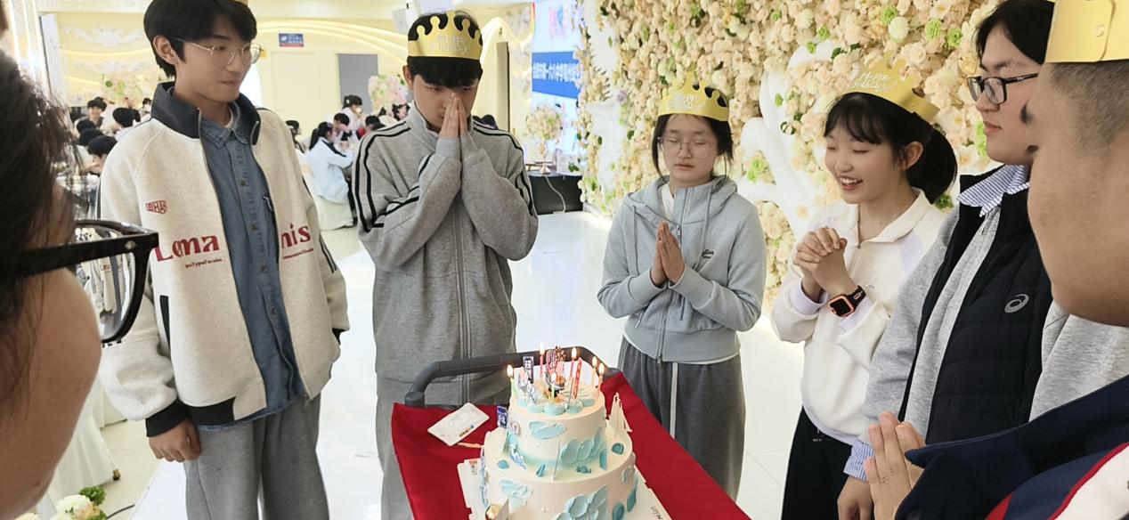 A1910085395BDE5DC806FBBC634D70EB