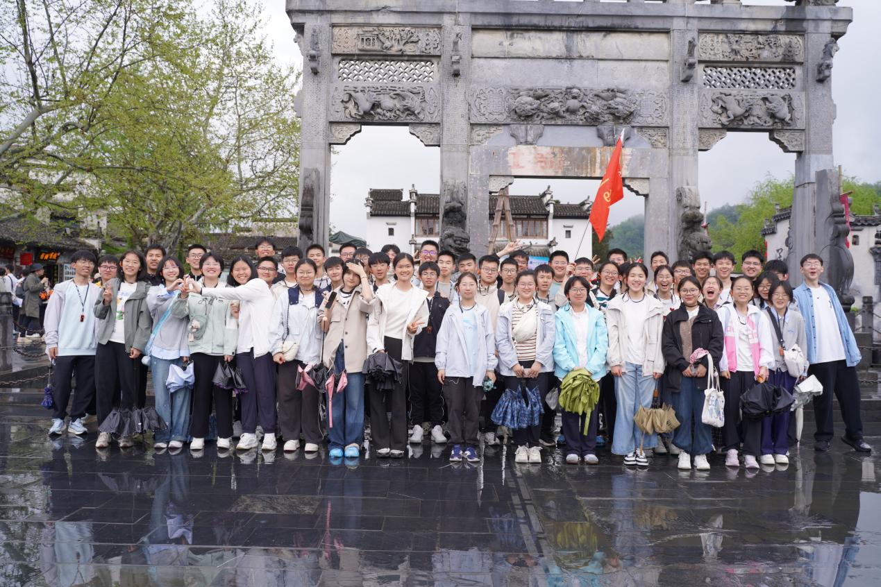 B40EEA5ECBAC7A8ABBBBC4D2926C456E